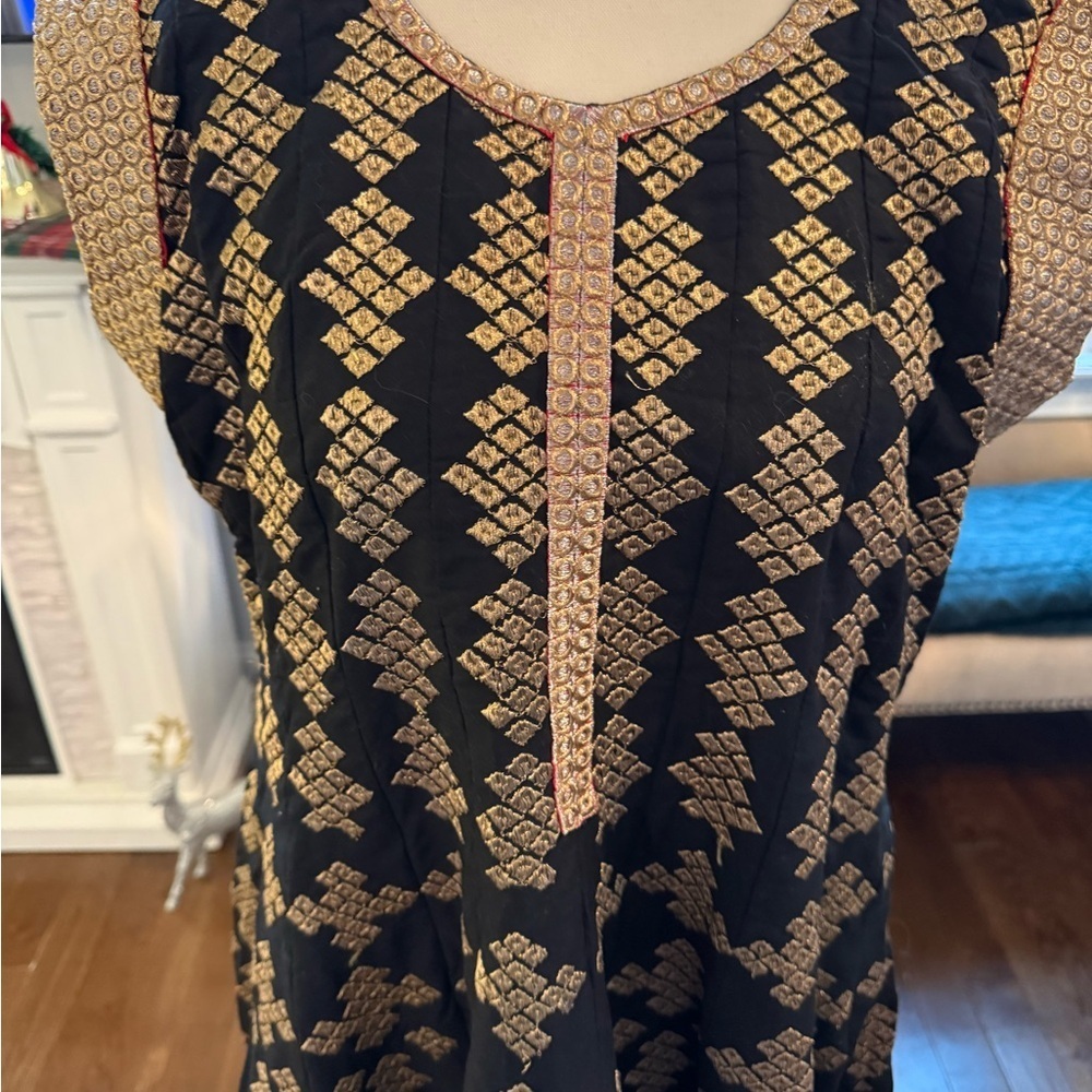 Stunning Brocade Black and Gold Metallic Dress